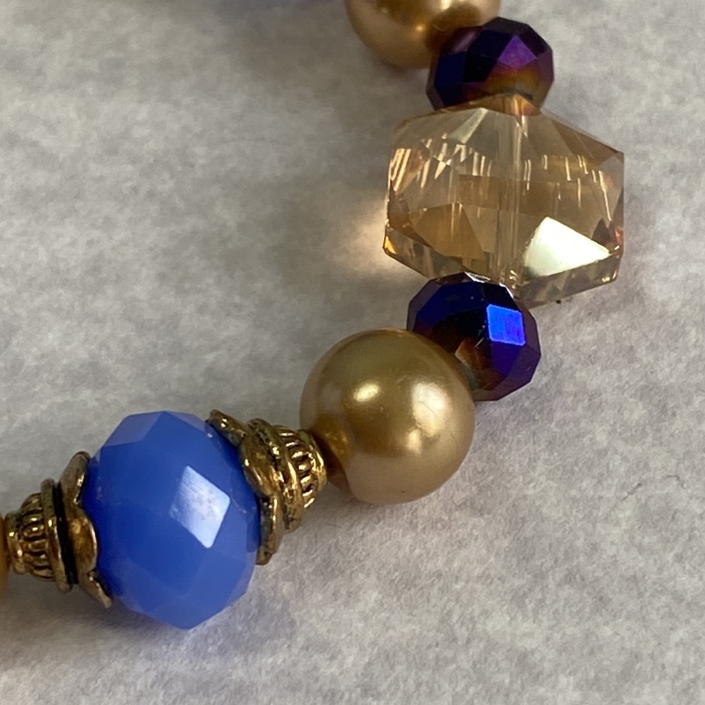 Periwinkle Champagne glass pearl faceted beaded bracelet - Picture 4 of 5